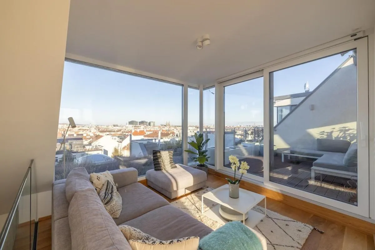 Top Floor Apartment With Terrace And Views location